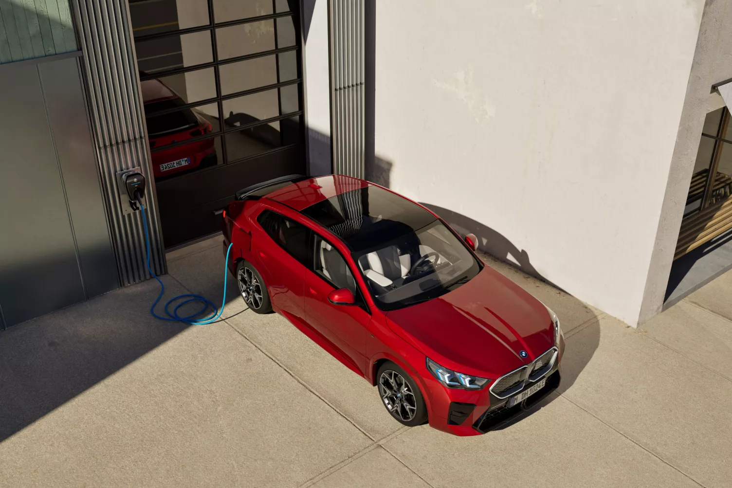  Charge easily and conveniently at home.