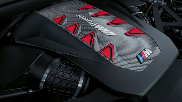  High-Performance M TwinPower Turbo V8 engine with 460 kW (625 hp).