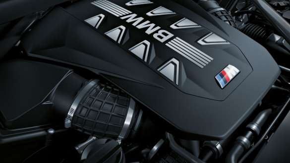  M TwinPower Turbo V8-cylinder petrol engine.