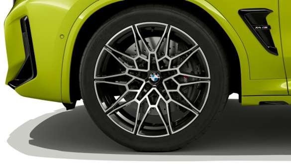  21" M light alloy wheels V-spoke style 765 M Bicolour Black with mixed tyres.