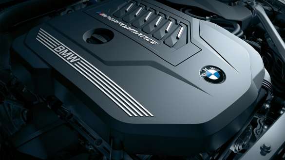  M TwinPower Turbo inline 6-cylinder petrol engine.