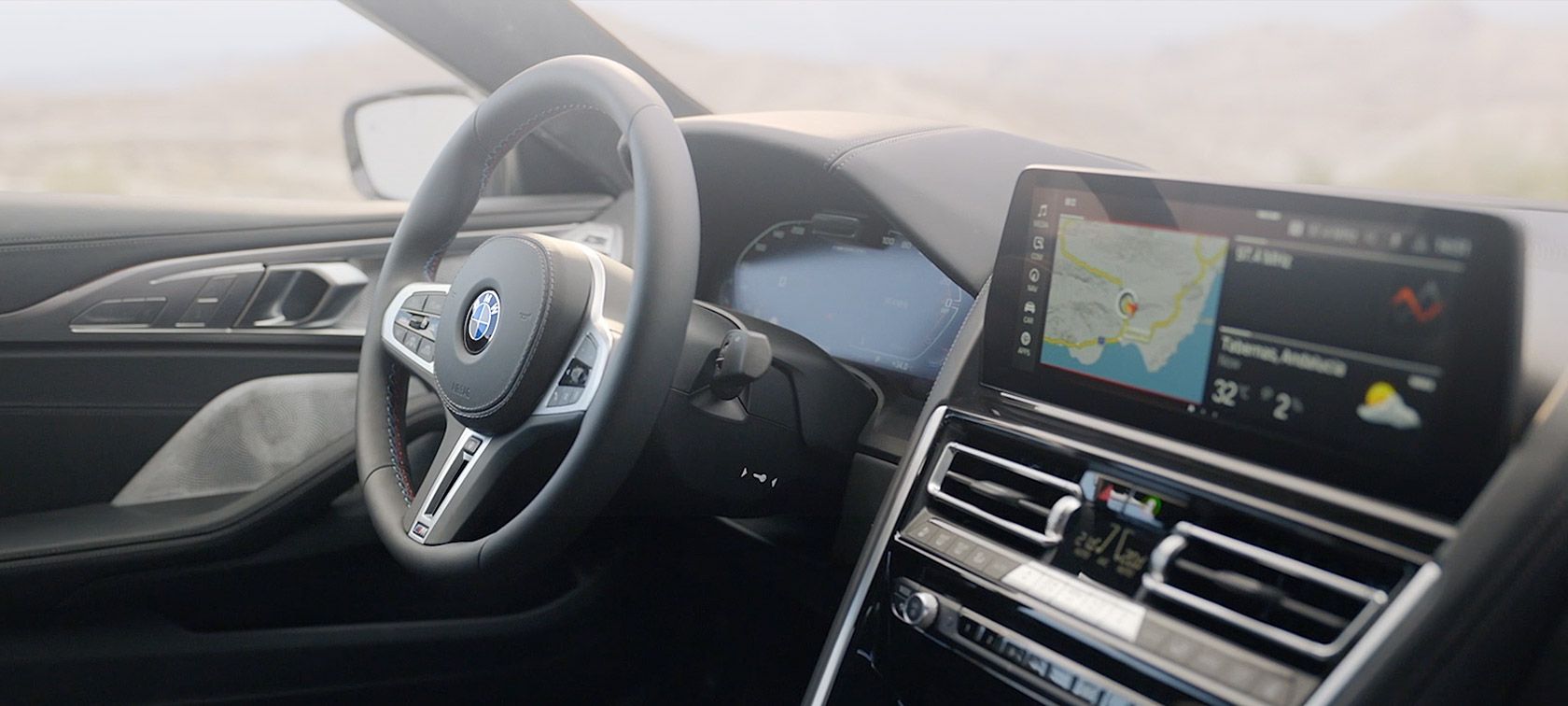 INTERIOR HIGHLIGHTS OF THE BMW 8 SERIES COUPÉ.