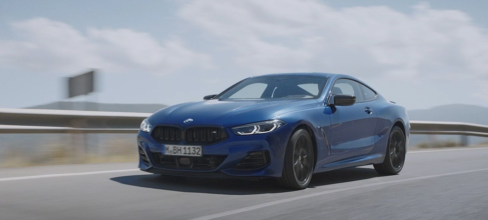 DRIVETRAIN AND CHASSIS OF THE BMW 8 SERIES COUPÉ.