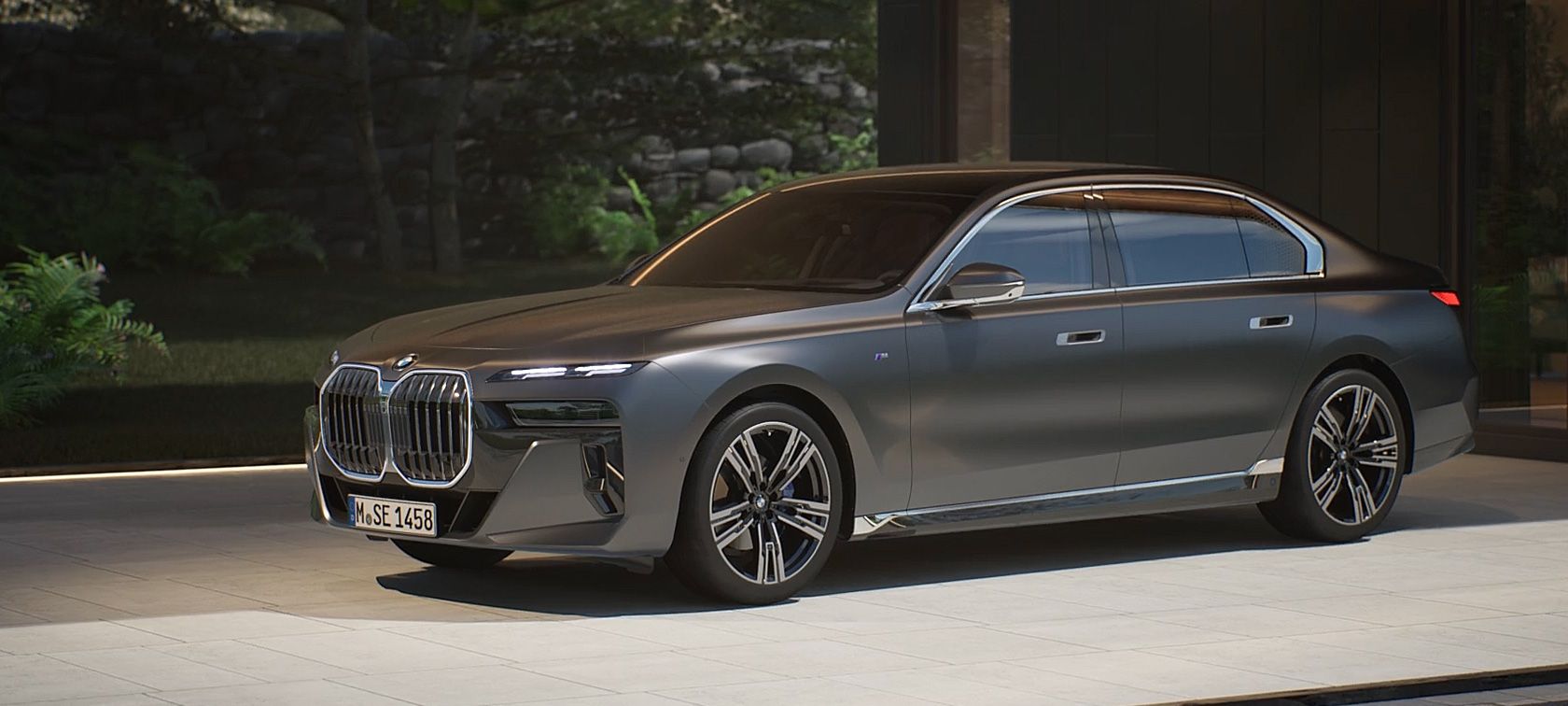 THE EXTERIOR DESIGN OF THE BMW 7 SERIES SEDAN.