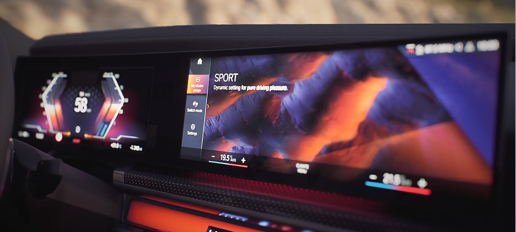 DIGITAL HIGHLIGHTS IN THE BMW 7 SERIES SEDAN.