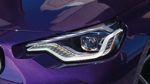  Bi-LED headlights.
