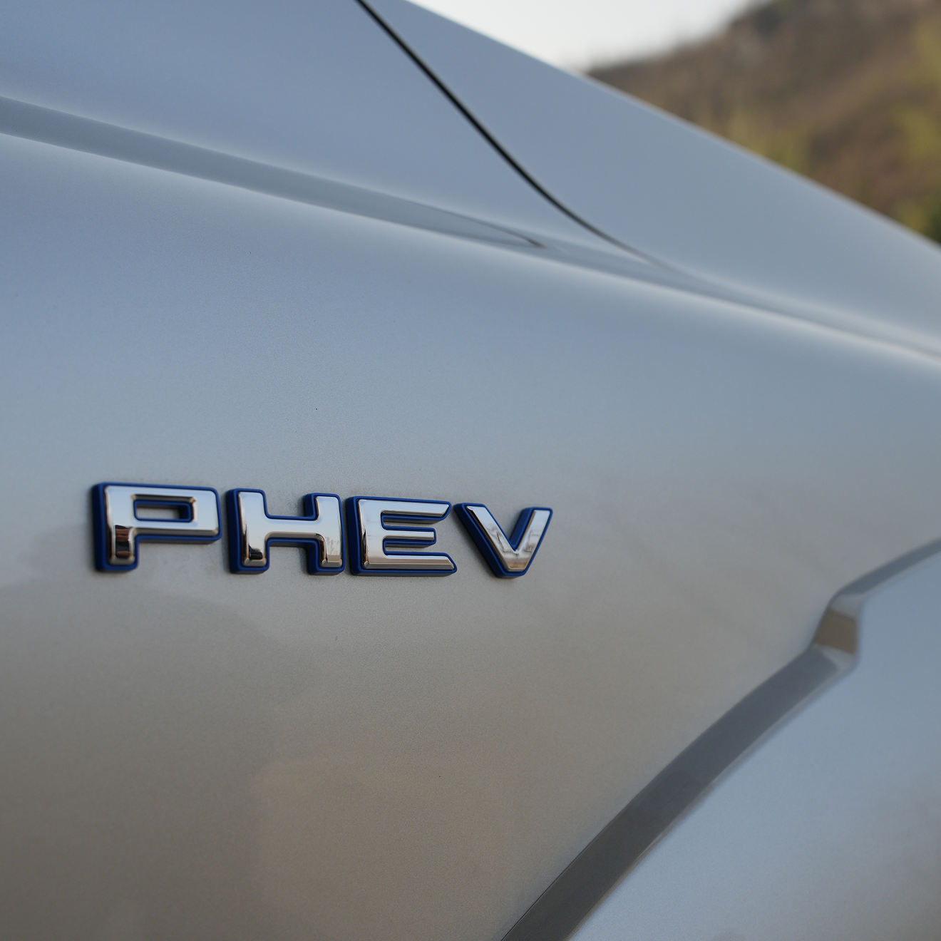 Drivetrain  Hybrid Engine*