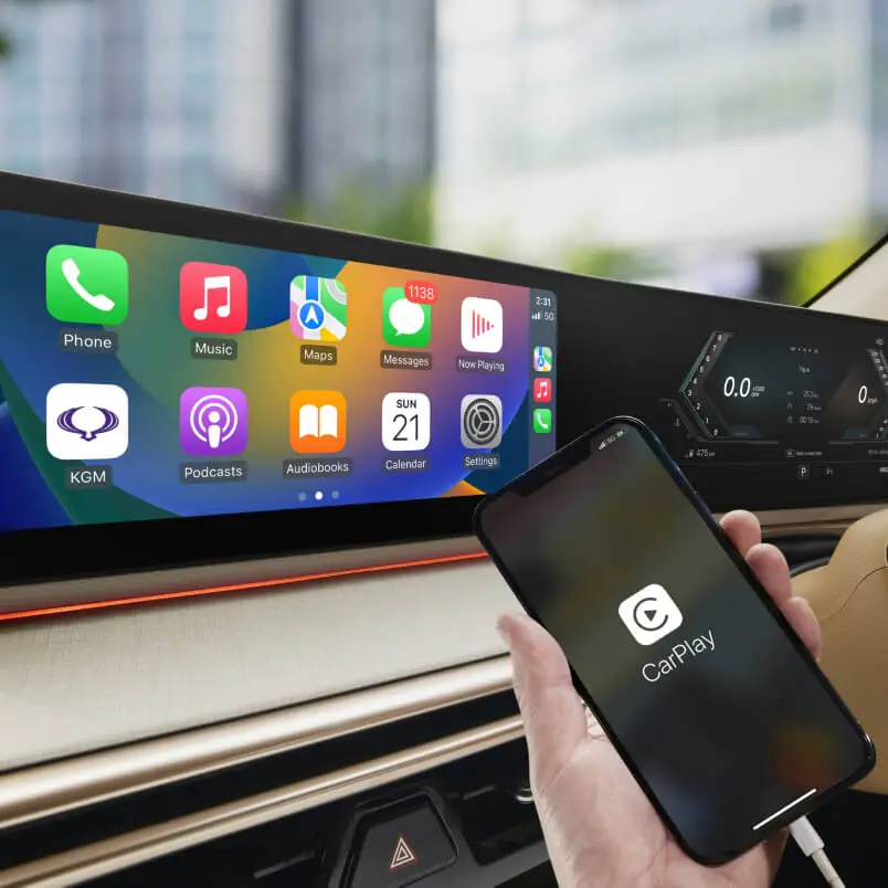 Apple CarPlay™ & Android Auto™