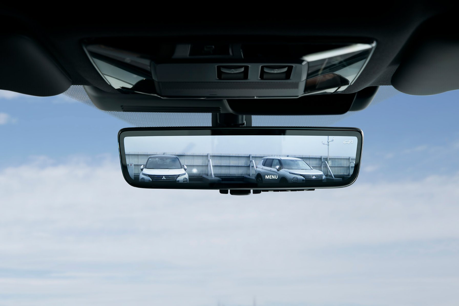 Frameless rearview mirror with digital monitorO11