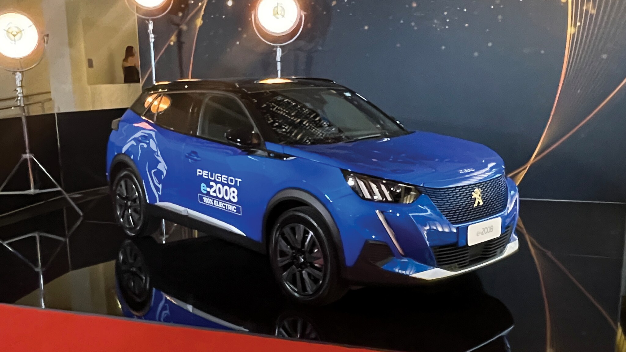 PEUGEOT e-2008 makes dazzling debut at the 63rd TV WEEK Logie Awards