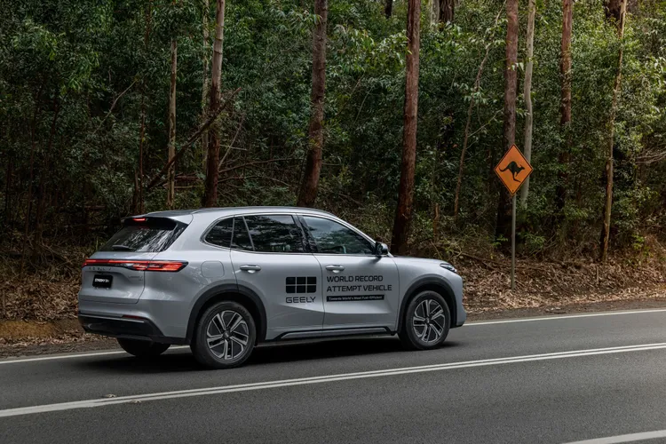 Geely Starray EM-i Sets the New GUINNESS WORLD RECORDS™ Title