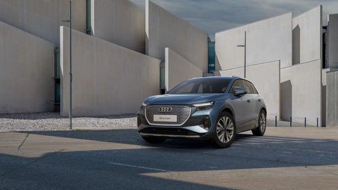 Audi Q4 45 e-tron RWD with metallic paint Image